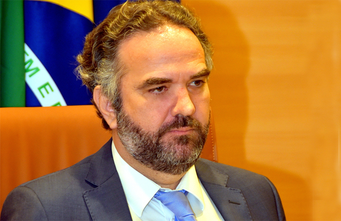 Presidente da Federação Alagoana orienta clubes a se protegerem